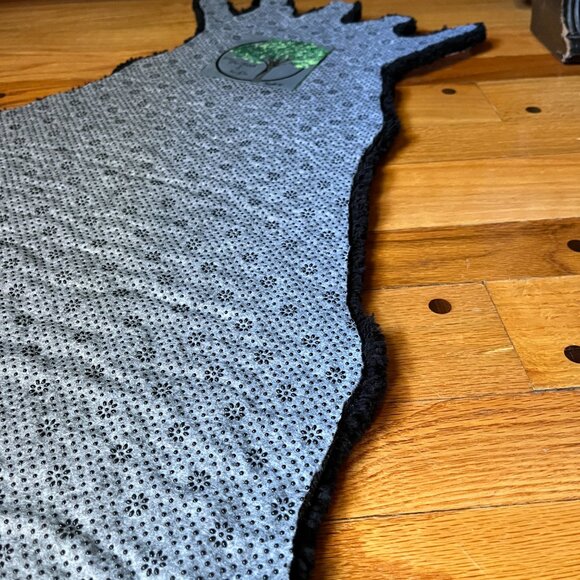 Hand tufted Rug. Ghost rug original one of a kind. - Picture 5 of 6